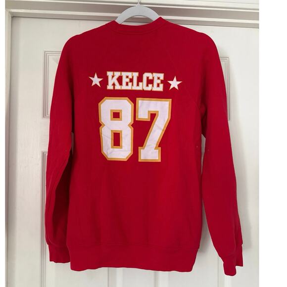 Go Taylor’s Boyfriend Red Front Back Graphic Sweatshirt Size Medium Pullover - Picture 2 of 5